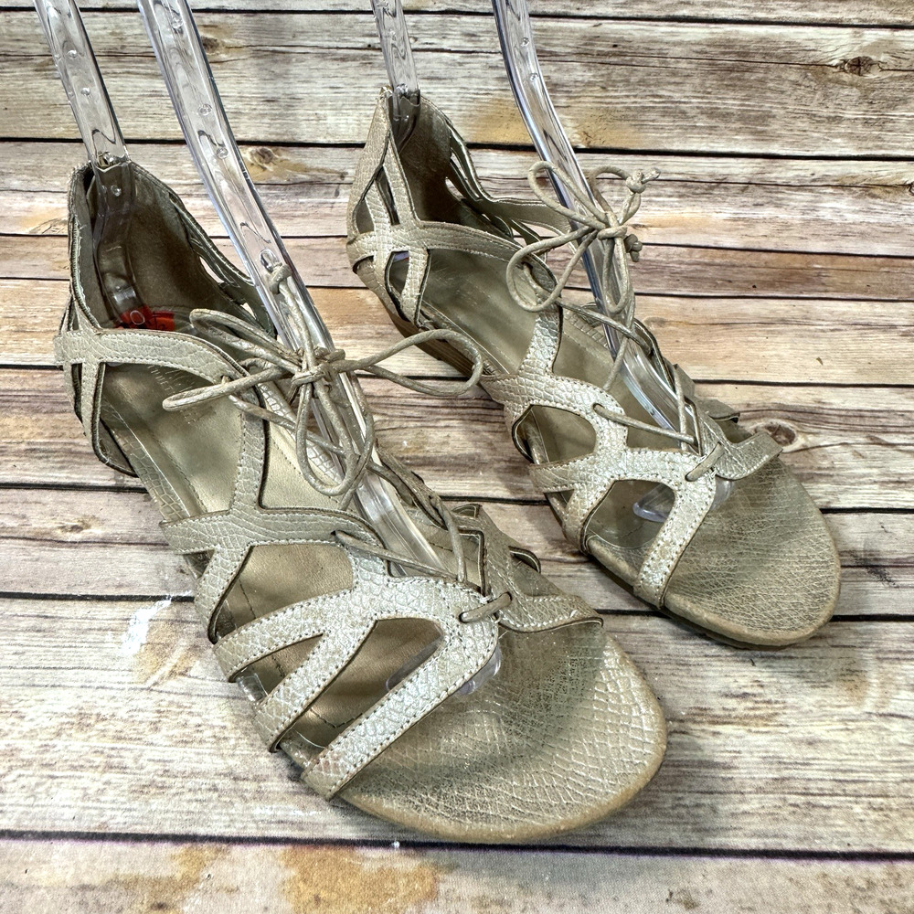 Reaction Kenneth Cole Golden Embossed Gladiator Lace Up Open Toe Sandals 9.5